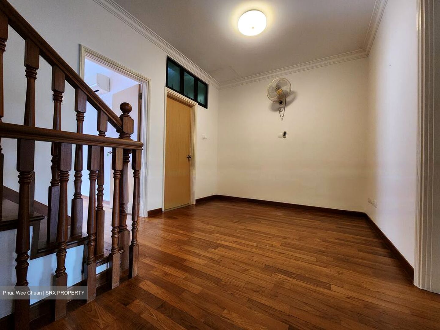 King's Road (D10), Terrace #458852751